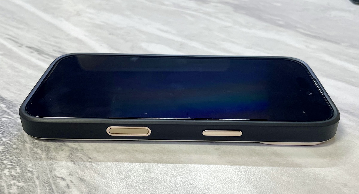 torras-ostand-q3-iphone-case-review-7